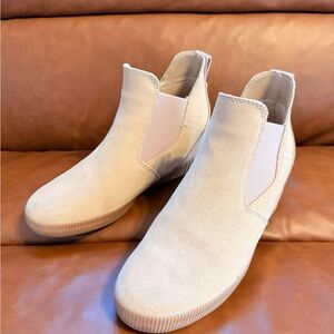 Sorel “Out and About” Cream Ankle Booties